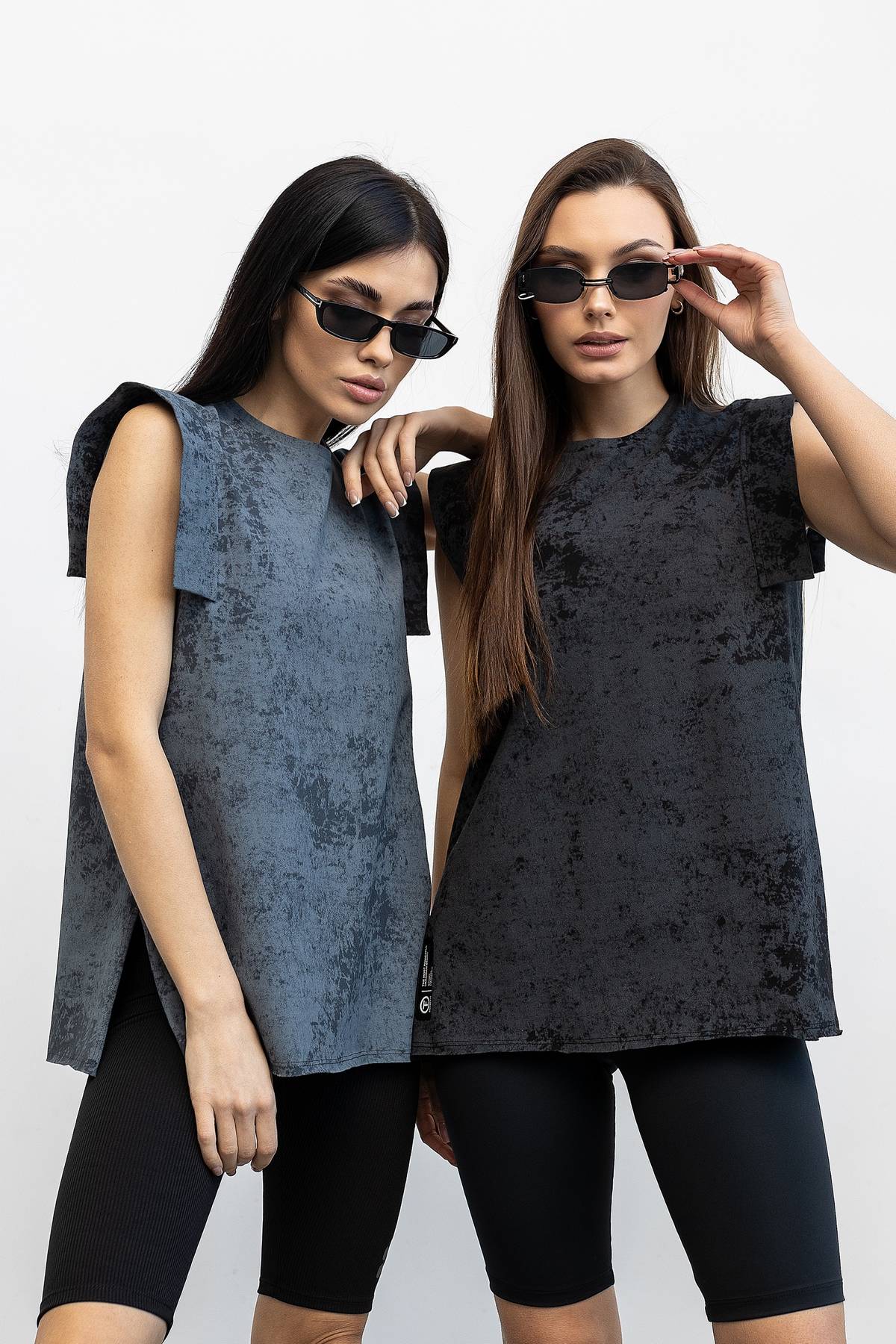 Футболка з декоративними "крильцями" TOTALFIT Urban Eclipse D8-KHP159