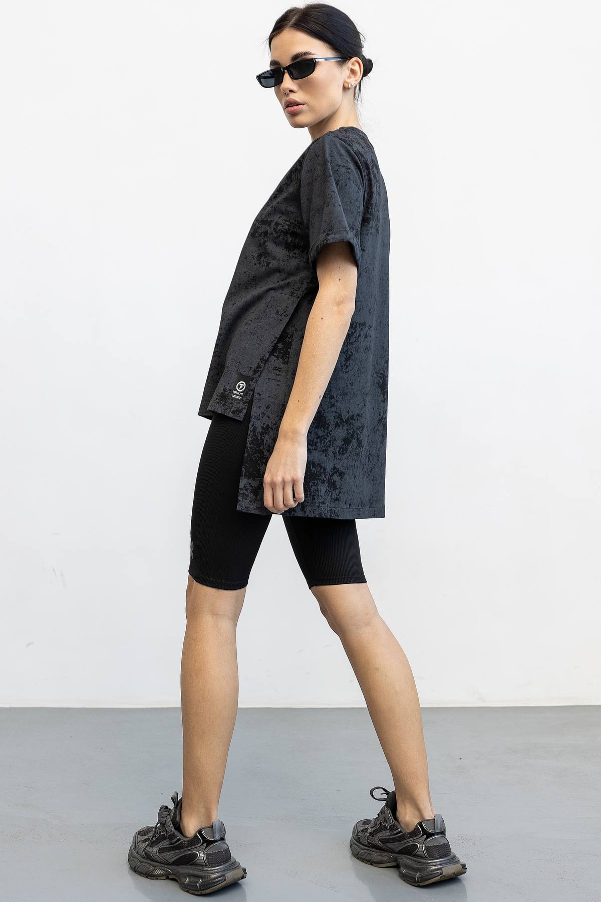 Жіноча футболка-туніка TOTALFIT Urban Eclipse D41-KHP158