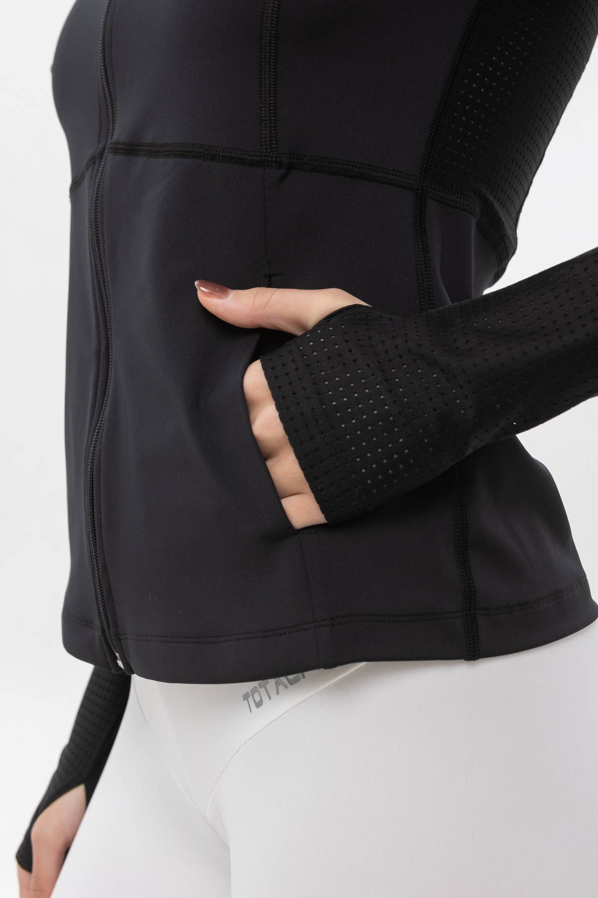 Спортивний бомбер AEROBLACK B5-AT10